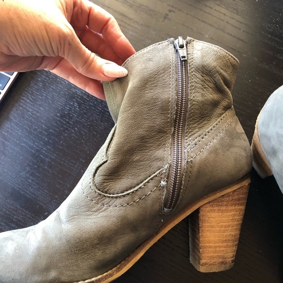 Rebels suede Stomp western style ankle boot greyish olive color wood heel 3” 7.5 - Picture 3 of 8